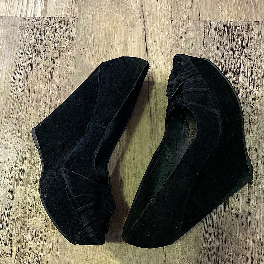 Black Peep toe Wedges